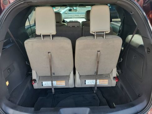 Used 2015 Ford Explorer XLT w/ Equipment Group 202A AWD/4WD image 26