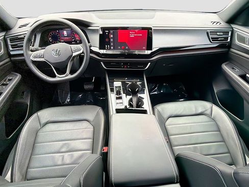 Used 2024 Volkswagen Atlas Cross Sport SEL image 15