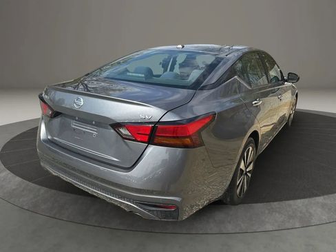 Used 2019 Nissan Altima 2.5 SV FWD image 8