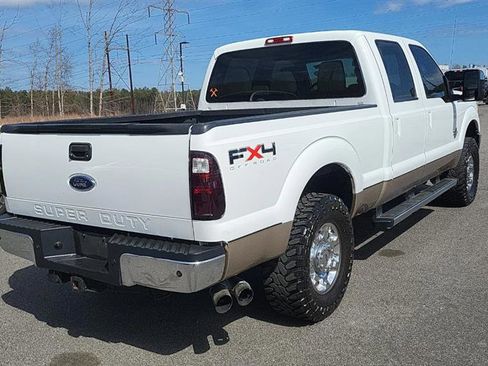 Used 2011 Ford F250 Lariat w/ Lariat Ultimate Pkg image 4