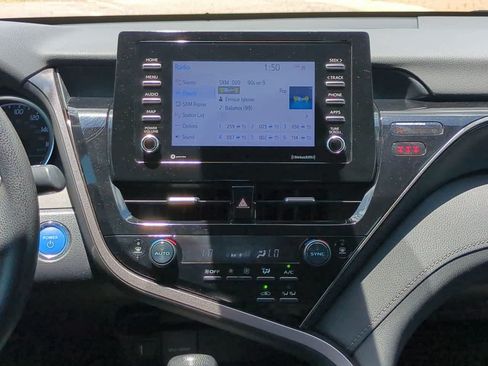 Used 2021 Toyota Camry LE FWD image 17
