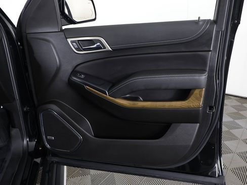 Used 2019 GMC Yukon Denali w/ Denali Ultimate Package image 30