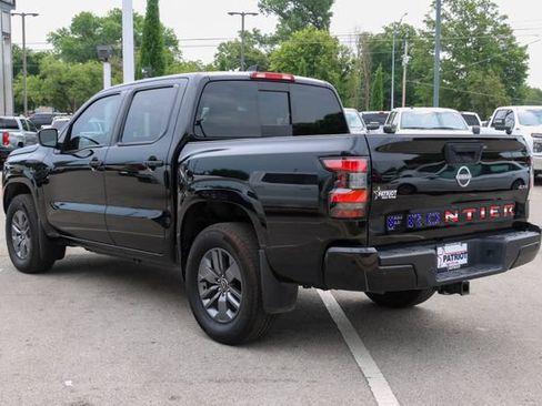 Used 2025 Nissan Frontier SV w/ SV Convenience Package AWD/4WD image 5