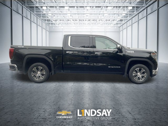 Certified 2025 GMC Sierra 1500 SLT AWD/4WD image 9