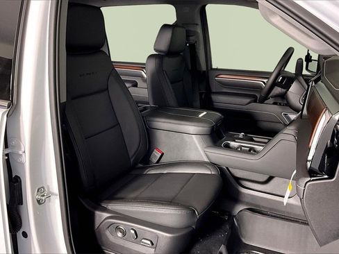 New 2026 GMC Sierra 2500 Denali w/ Denali Reserve Package image 12