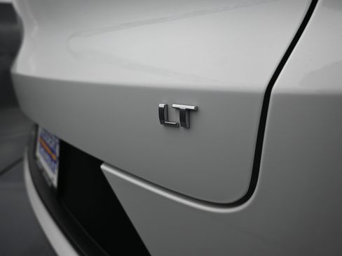 Used 2023 Chevrolet TrailBlazer LT FWD image 34