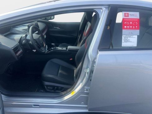 New 2026 Toyota Prius Plug-In Hybrid FWD image 8