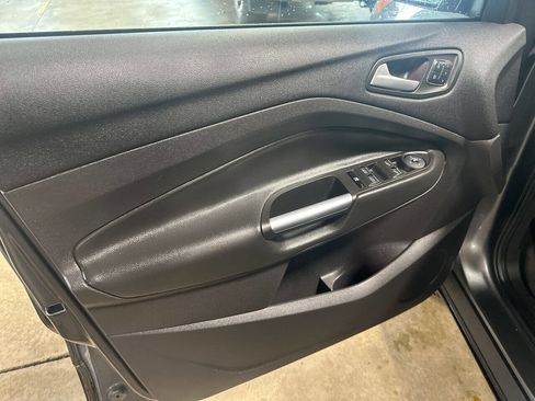 Used 2014 Ford Escape Titanium image 22