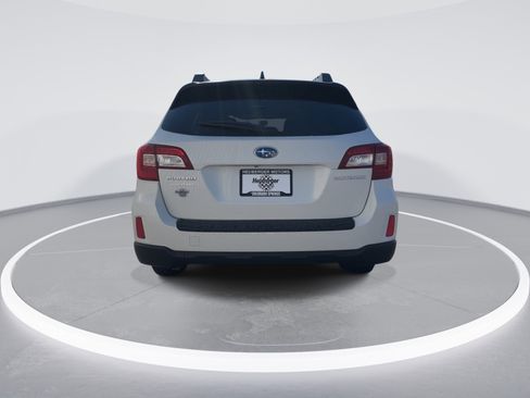 Used 2016 Subaru Outback 2.5i Limited AWD/4WD image 6