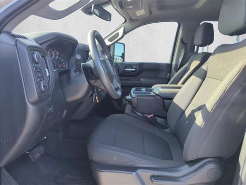 Used 2021 Chevrolet Silverado 2500 Custom w/ Custom Value Package image 8