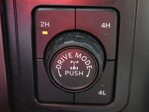 Used 2023 Ford F150 XLT w/ XTR Package image 31