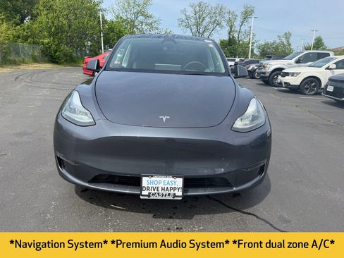 Used 2023 Tesla Model Y Performance AWD/4WD image 2