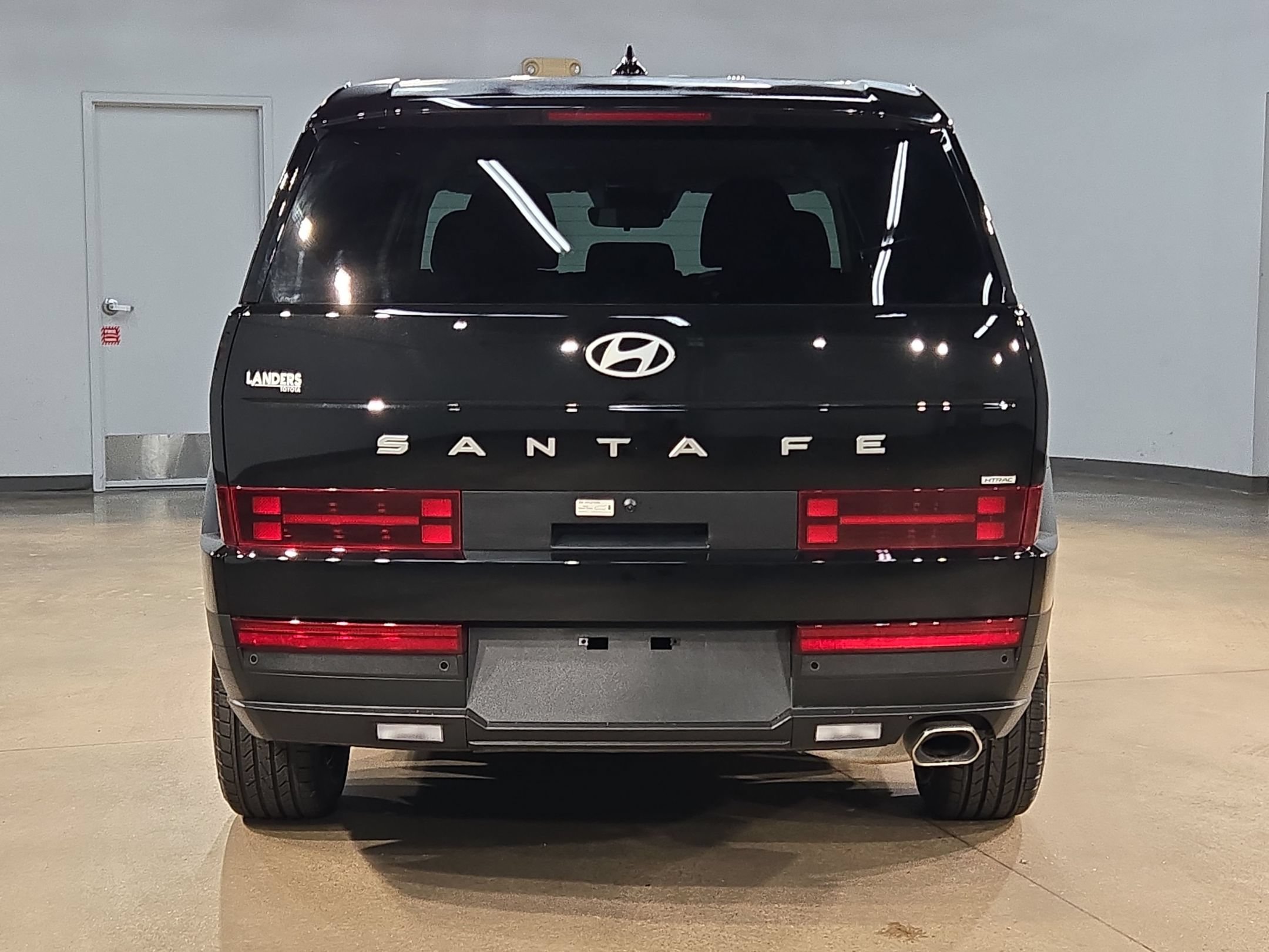 Used 2025 Hyundai Santa Fe SE AWD/4WD image 6