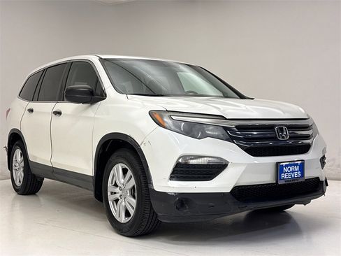 Used 2017 Honda Pilot LX image 4
