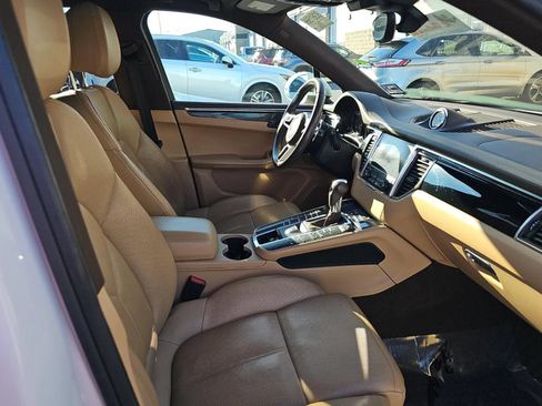 Used 2018 Porsche Macan w/ Premium Package Plus AWD/4WD image 4
