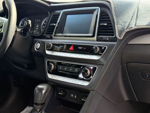 Used 2018 Hyundai Sonata SEL w/ Tech Package 02 image 18