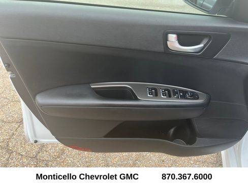 Used 2019 Kia Optima LX w/ LX 17" Wheel Package image 10