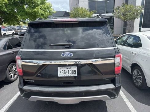 Used 2018 Ford Expedition Limited image 3