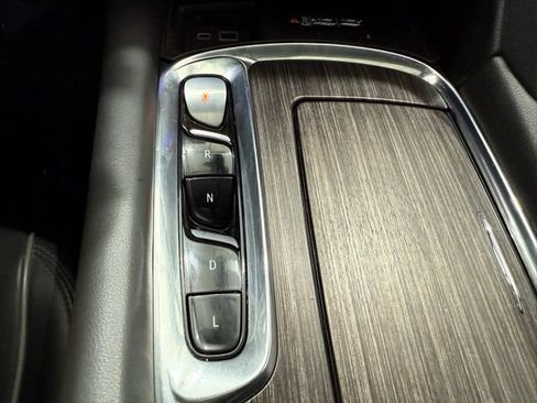 Used 2023 Buick Enclave Avenir w/ Avenir Technology Package AWD/4WD image 43