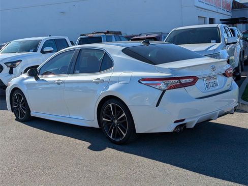 Used 2020 Toyota Camry XSE image 4
