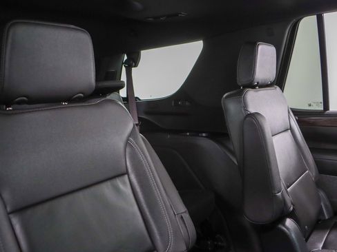 Used 2023 Chevrolet Tahoe Z71 w/ Luxury Package image 33