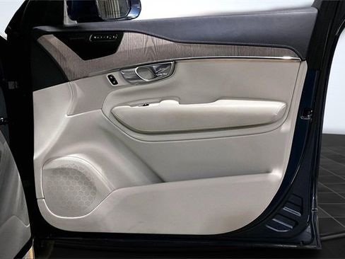 Certified 2022 Volvo XC90 T6 Inscription w/ Climate Package image 24