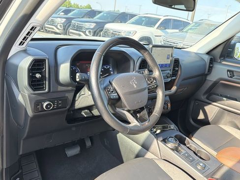 Used 2023 Ford Bronco Sport Outer Banks w/ Tech Package AWD/4WD image 10