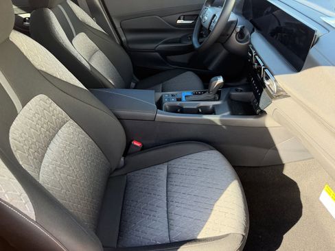 New 2026 Nissan Sentra SV FWD image 2