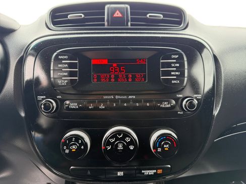 Used 2016 Kia Soul image 13