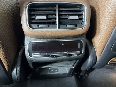 Used 2024 Mercedes-Benz GLS 450 4MATIC image 21