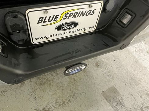 Used 2019 Ford F150 Lariat w/ Equipment Group 502A Luxury AWD/4WD image 6