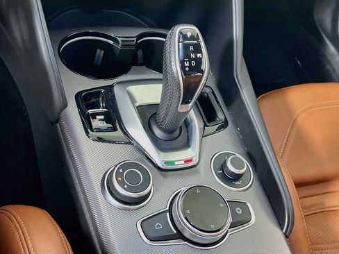 Used 2020 Alfa Romeo Giulia Ti Sport w/ Quick Order Package 22S Sport AWD/4WD image 16