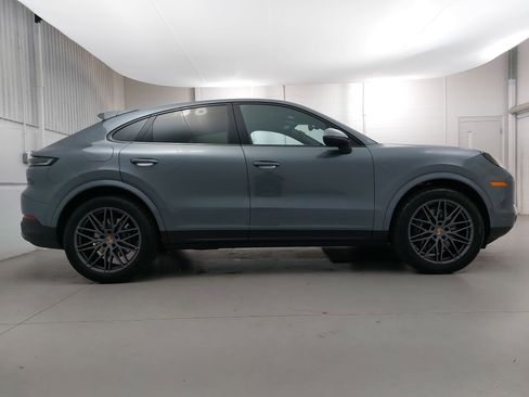New 2026 Porsche Cayenne Coupe image 8