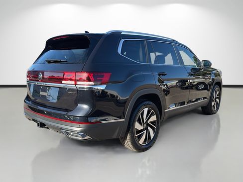Used 2025 Volkswagen Atlas SEL image 3