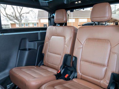 Used 2024 Ford Bronco Heritage Edition image 11