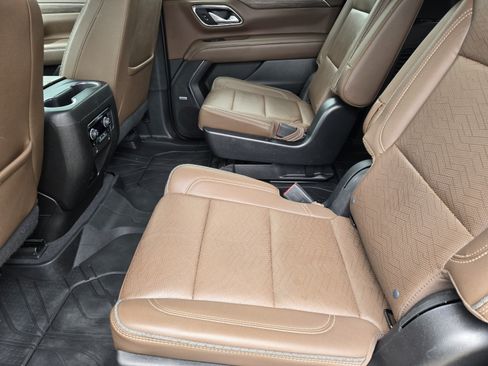 Used 2022 Chevrolet Suburban High Country w/ Max Trailering Package AWD/4WD image 28
