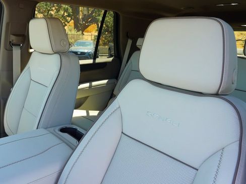 New 2026 GMC Yukon Denali AWD/4WD image 13