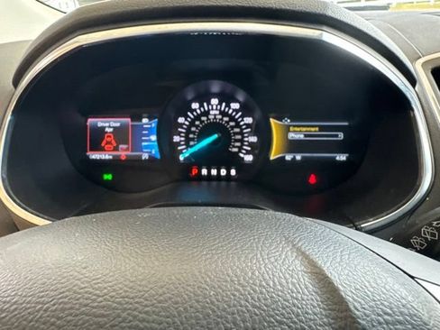 Used 2020 Ford Edge Titanium AWD/4WD image 16