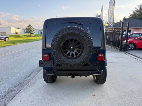 Used 2005 Jeep Wrangler Unlimited AWD/4WD image 6