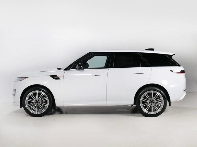 New 2026 Land Rover Range Rover Sport Dynamic SE AWD/4WD image 6