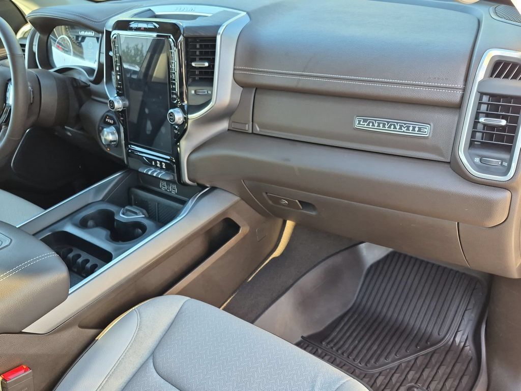 Used 2025 RAM 1500 Laramie AWD/4WD image 23
