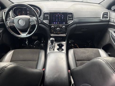 Used 2020 Jeep Grand Cherokee Altitude RWD image 19
