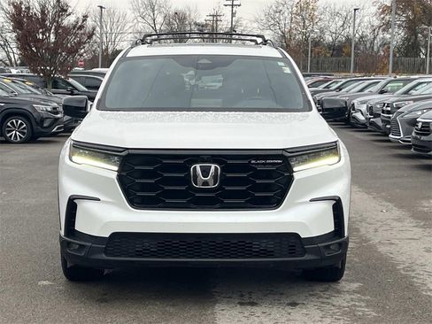 Used 2025 Honda Pilot Black Edition image 2