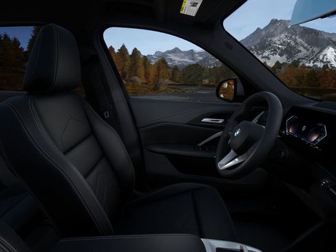 Used 2025 BMW X1 xDrive28i w/ Technology Package image 26