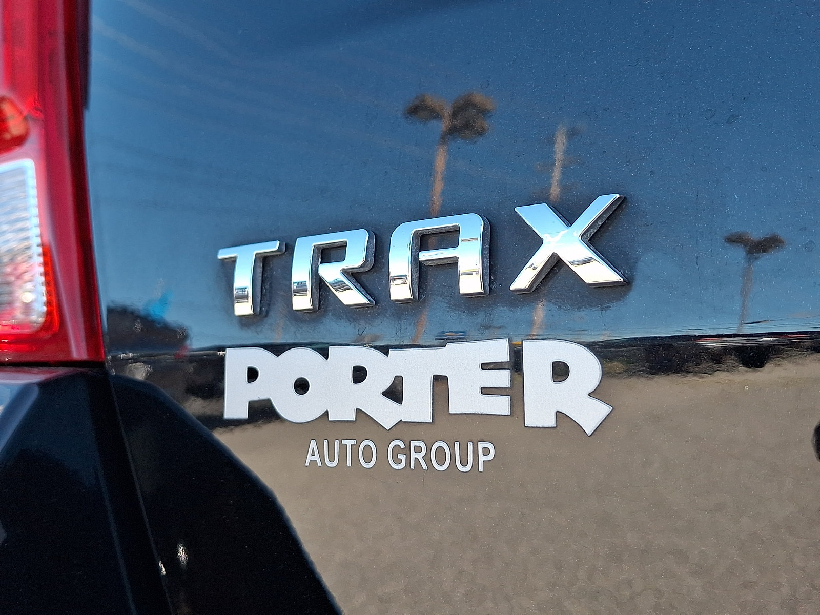 Used 2018 Chevrolet Trax Premier w/ Midnight Edition FWD image 31