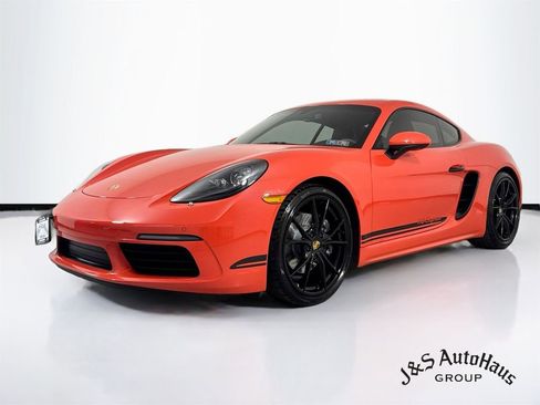 Used 2022 Porsche 718 Cayman RWD image 3