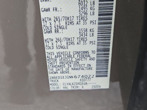 Used 2022 Nissan Frontier Pro-X image 32