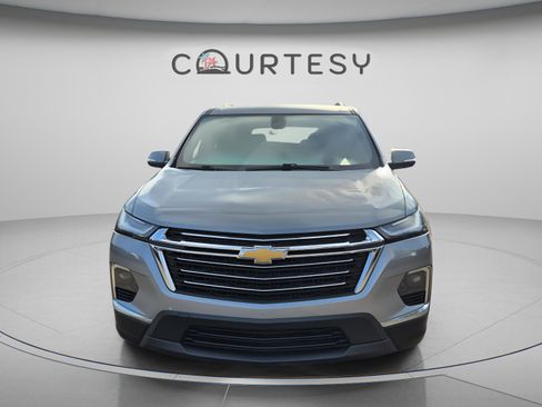 Used 2023 Chevrolet Traverse LT FWD image 10