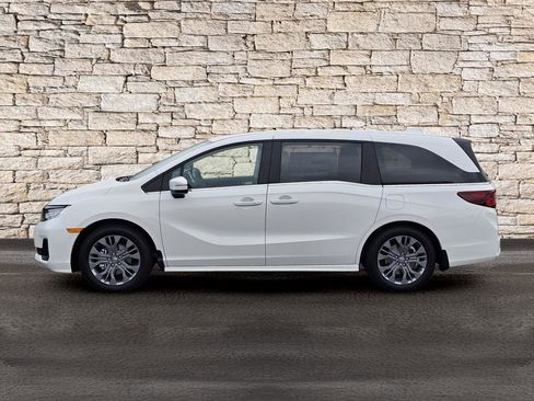 New 2026 Honda Odyssey Touring image 10