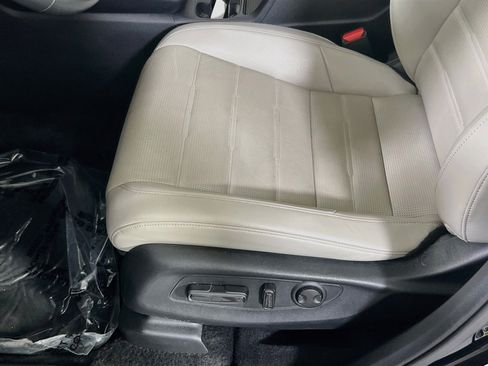 Used 2025 Honda CR-V EX-L image 18